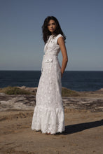 Load image into Gallery viewer, LAYAN LACE MAXI