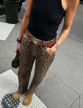 Load image into Gallery viewer, Leopard Lucia Scallop Detail Jeans