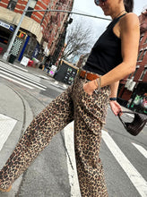 Load image into Gallery viewer, Leopard Lucia Scallop Detail Jeans