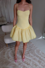 Load image into Gallery viewer, Lilah Dress - Yellow