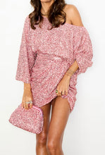 Load image into Gallery viewer, Pink Sequin Clutch Bag