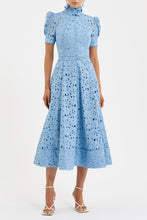 Load image into Gallery viewer, Kitsu Short Sleeve Midi Dress