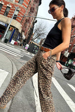 Load image into Gallery viewer, Leopard Lucia Scallop Detail Jeans