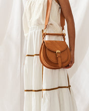 Load image into Gallery viewer, THE BABYLON SADDLE IN TAN