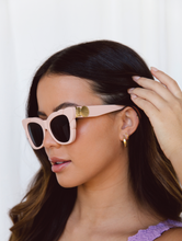 Load image into Gallery viewer, Spell x Pared - Marilyn Nude