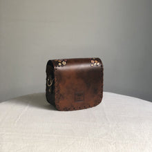 Load image into Gallery viewer, Vintage Daisy - Mini Bag Vintage Brown