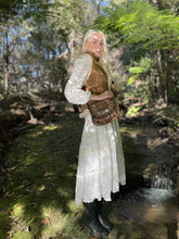 Load image into Gallery viewer, Vintage Daisy - Mini Hobo Vintage Brown