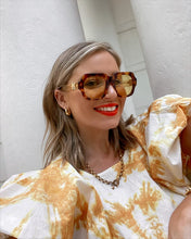 Load image into Gallery viewer, VENUS & ADONIS