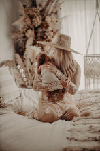 Load image into Gallery viewer, Fedora palm leaf “Pearl” in natural