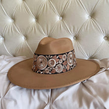 Load image into Gallery viewer, HNR x Stephanie Danielle “VALENCIA” in hazelnut