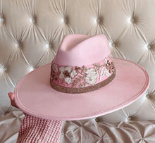 Load image into Gallery viewer, Fedora hat “Gianna” in cherry blossom SPECIAL EDITION