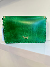 Load image into Gallery viewer, Fergie - Shoulder Bag Emerald