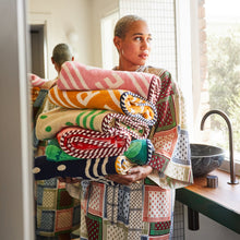 Load image into Gallery viewer, RAVENNA NUDIE BATH SHEET - MARIGOLD