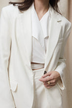 Load image into Gallery viewer, Lorenza Blazer in White
