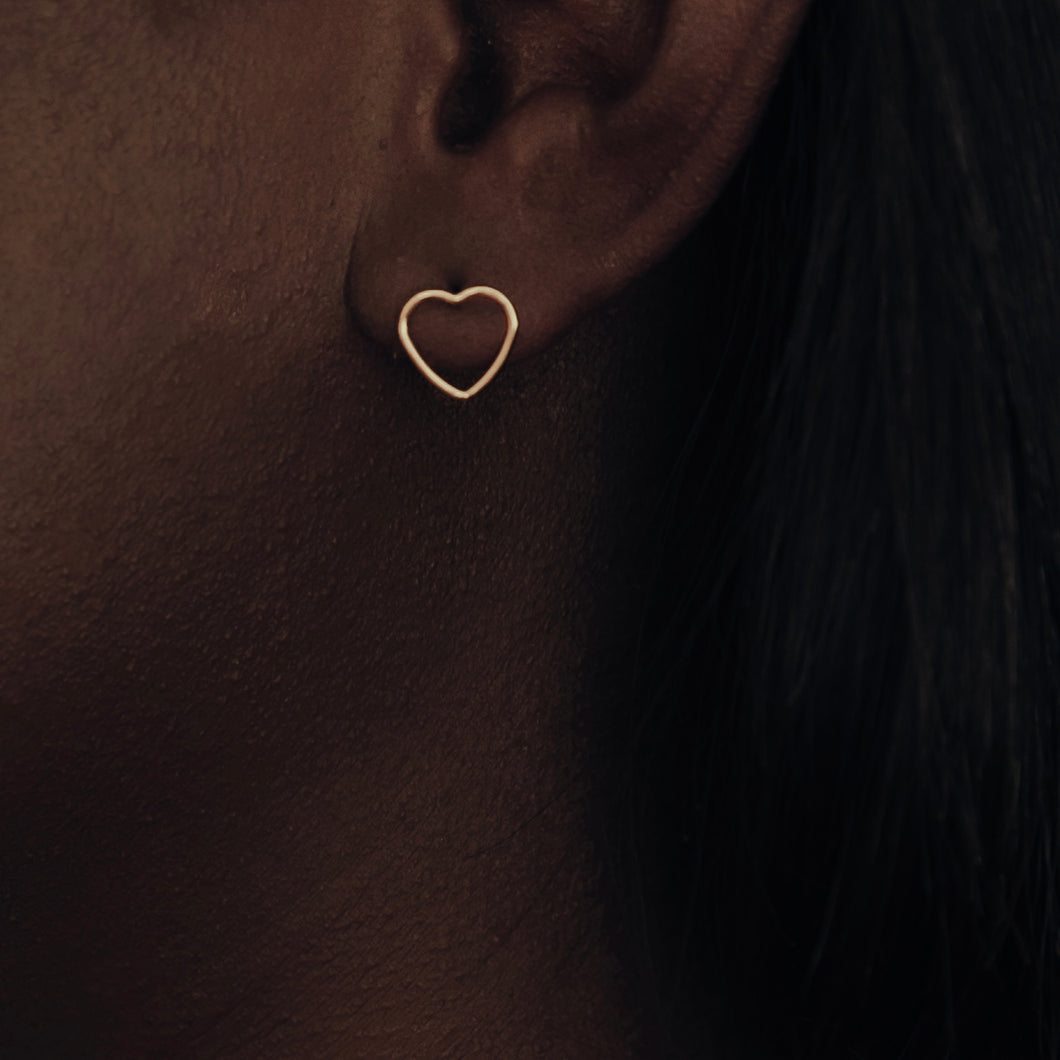 OPEN HEART EARRINGS