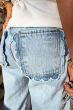 Load image into Gallery viewer, Scallop Detail Straight Leg Jeans
