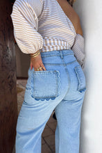 Load image into Gallery viewer, Scallop Detail Straight Leg Jeans
