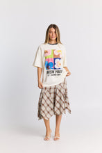 Load image into Gallery viewer, The Gallerie Oversized Tee
