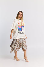 Load image into Gallery viewer, The Gallerie Oversized Tee
