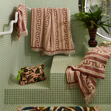 Load image into Gallery viewer, FIDEL HAND TOWEL
