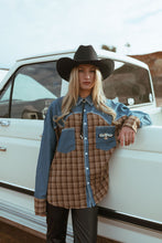 Load image into Gallery viewer, Texas Yoke Button Up
