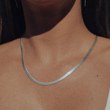 Load image into Gallery viewer, HERRINGBONE NECKLACE
