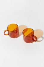 Load image into Gallery viewer, CORO CUP SET IN AMBER
