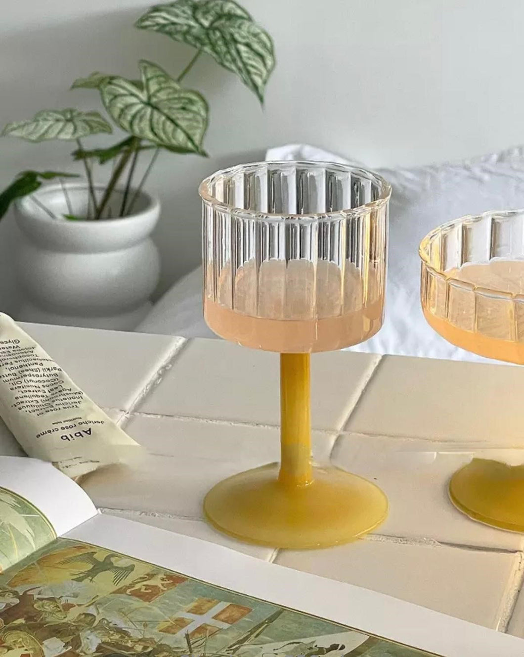 Lola Cocktail Glass (Slim) in Ivory