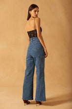 Load image into Gallery viewer, DORIN DENIM JEANS
